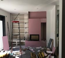 Construction du bâti autour de la cheminée