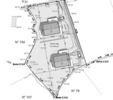 Voici le plan de masse. Chaque maison aura environ 750 m2 de jardin, ce qui est la taille idéal pour ne pas avoir trop d'entretien à faire tout en gardant de l'espace. L'orientation idéale des maisons donne un ensoleillement adapté: un soleil plutôt tardif, et un emplacement qui protège des fortes chaleurs de midi.