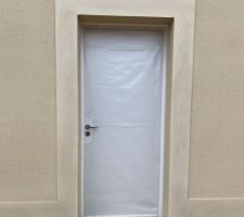 Contour de porte de cellier