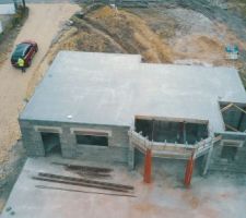 Dalle de l'&eacute;tage coul&eacute;e.