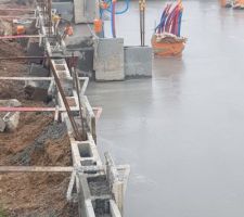 La dalle a été coulée mi-février. temps de séchage 4 semaines