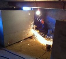 Découpe de la cuve à fuel