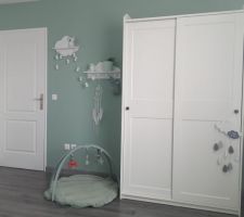 Chambre bébé coté porte