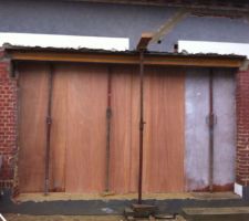 Ouverture du mur pour future baie vitr&eacute;e 4m10

La baie vitr&eacute;e sera &agrave; galandage (3m de vitres et 1m10 pour le galandage)

Comparez avec les photos du d&eacute;but pour mieux comprendre ^^