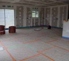 Pose isolant pour plancher chauffant (fait par nous même)