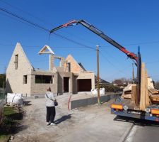 LIVRAISON DE LA CHARPENTE