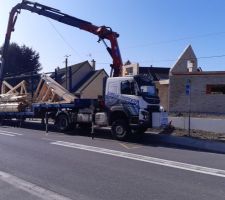 LIVRAISON DE LA CHARPENTE