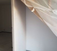 Cloison sous escalier