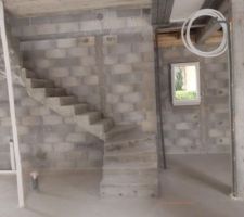 Intérieur de la maison avant la pose des cloisons intérieures - 06/04/21