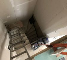 Vu de l'escalier, avant l'escalier