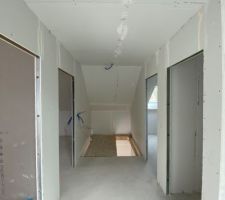 Cloison et bandage