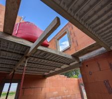 Seuils de portes maçonnés et appuis de fenêtre posés