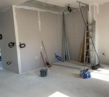 Plaquistes J+10, suite et fin. Attente de l'escalier