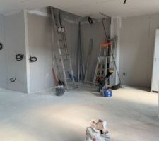 Plaquistes J+10, suite et fin. Emplacement escalier