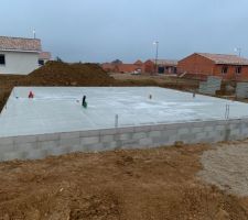 Plancher coulé