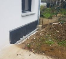 Après l'étanchéité des murs en soubassement
