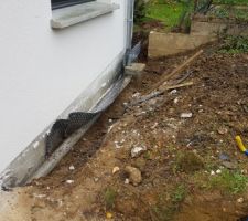 Avant l'étanchéité des murs en soubassement