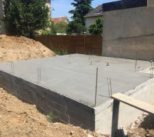 La photo de la dalle du VS dont le b&eacute;ton est sous-dos&eacute;. Il me semble que les ventilations manquent &agrave; l'appel?