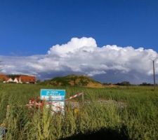 Le poteau &eacute;lectrique a &eacute;t&eacute; enlev&eacute;.