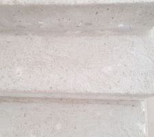 Irr&eacute;gularit&eacute; sur les marches