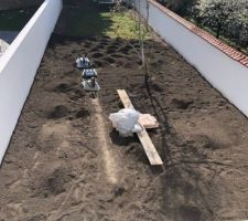 Etalement en cours de la terre végétale