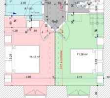 Voici le plan de l'étage avec les 2 portes de chambres qui me questionnent