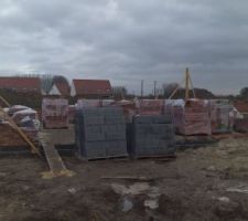 D&eacute;but de l'&eacute;l&eacute;vation des murs
