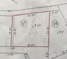 Plan terrain (la fl&egrave;che noire en haut de page indique la direction Nord)
