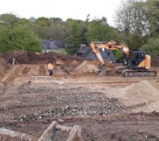 11 mai, pr&eacute;paration du terrain, creusage du vide sanitaire et des fouilles