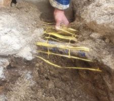 Quand les tuyaux de gaz sont recouvert de ciment! Fallait oser!