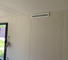 Début installation du chauffage par faux plafond