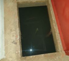 Vide sanitaire rempli d'eau