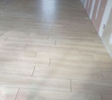 Carrelage RDC en cours