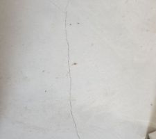 Fissure chape étage