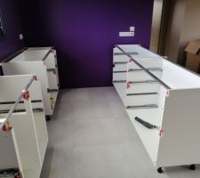 Cuisine en cours de pose.