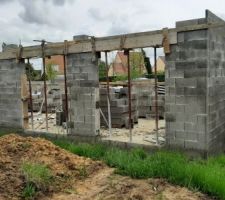 Reprise de l'&eacute;l&eacute;vation des murs