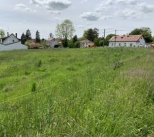 Terrain trouv&eacute; ! 
Vue d ensemble terrain