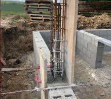Futur poteau entre les 2 garages