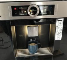 Electricit&eacute; = Premier Caf&eacute;