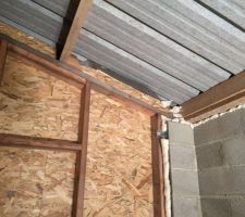 Agrandissement garage partie agglo et partie en bois.