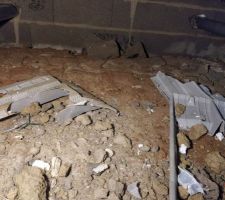 Réception : Déchets dans le vide sanitaire.