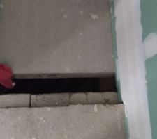 Espace vu depuis l'entr&eacute;e de la douche