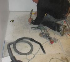 Le trou d'évacuation.