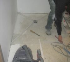 Préparation des pentes de la douche (2-3 cm par mètre)