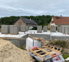 Ma&ccedil;onnerie montage des murs du RDC