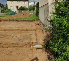 Fin du terrassement, ça me paraît petit... Mais on me dit dans l'oreillette que ça fait toujours cet effet.