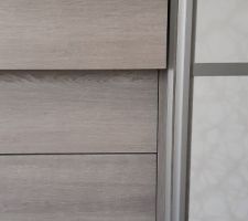 Ouverture tiroir au millimètre prêt par rapport à l'ouverture de la porte coulissante