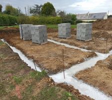 Les premiers parpaings livr&eacute;s