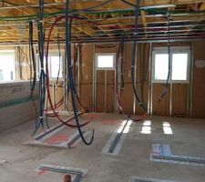 Isolation commenc&eacute;e, &eacute;lectricit&eacute; en cours