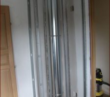 Caisson de d&eacute;compression pour le conduit de fumisterie